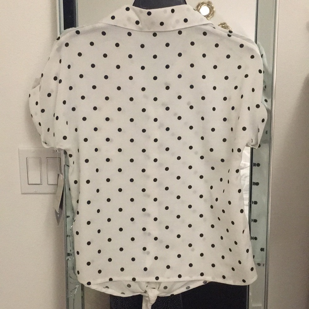 New!! White polka dot blouse - Picture 4 of 4